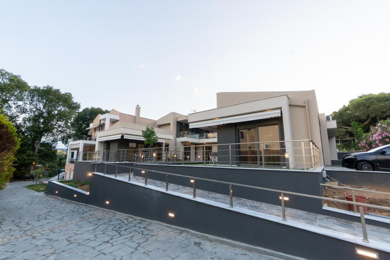 3 Doors Villas Nea Iraklitsa Екстер'єр фото