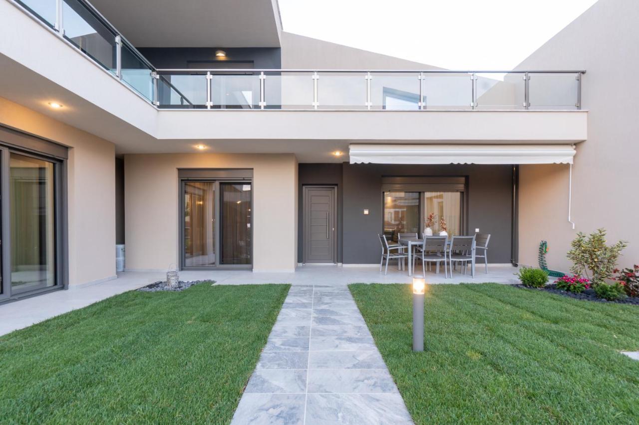 3 Doors Villas Nea Iraklitsa Екстер'єр фото