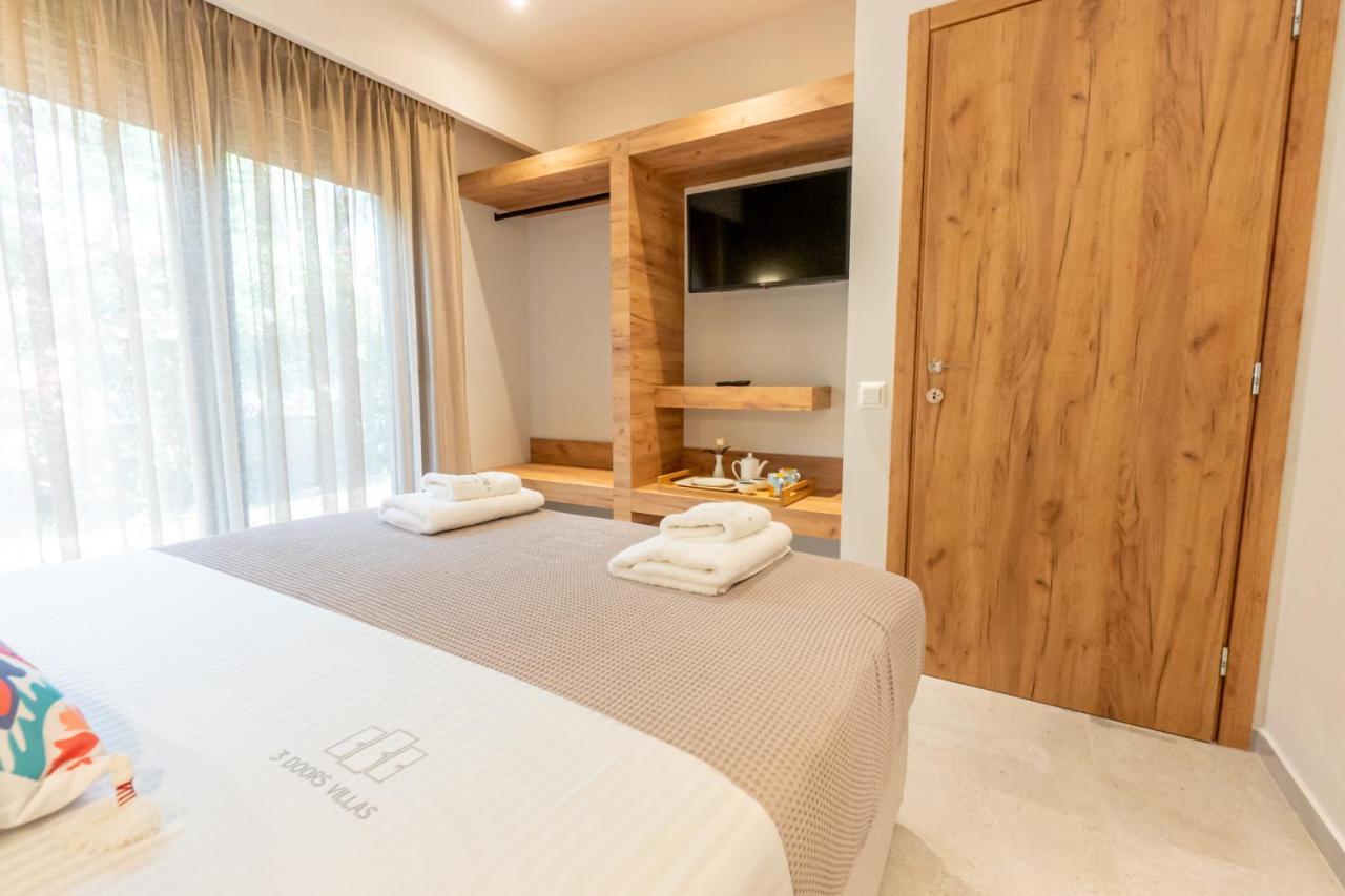 3 Doors Villas Nea Iraklitsa Екстер'єр фото