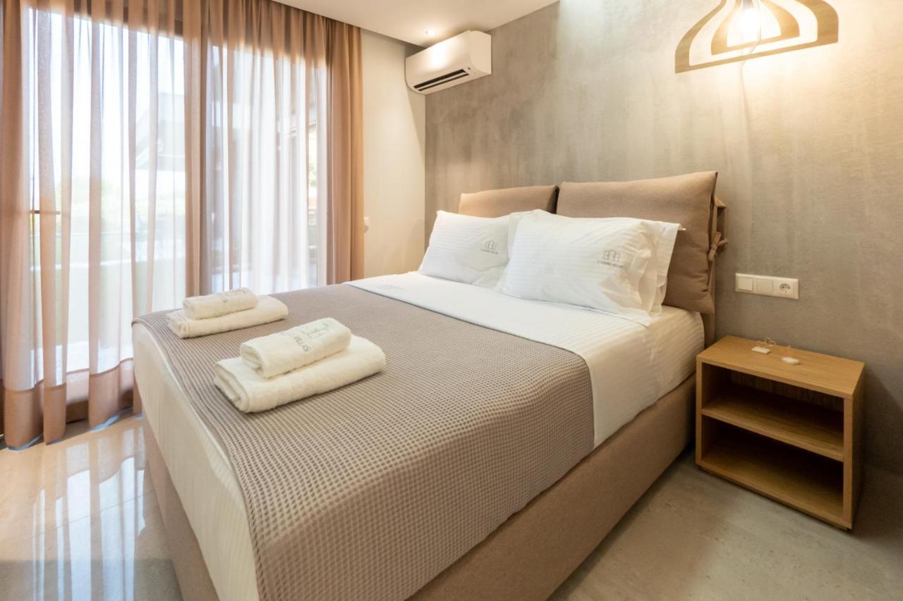 3 Doors Villas Nea Iraklitsa Екстер'єр фото